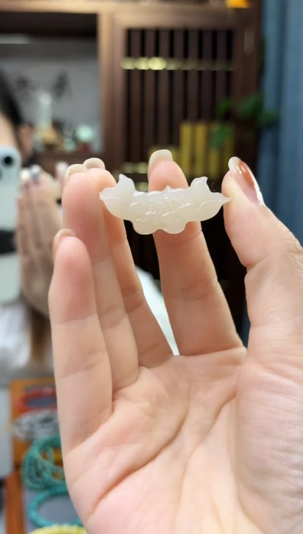 未镶嵌和田玉挂件藕粉雕花配饰HX