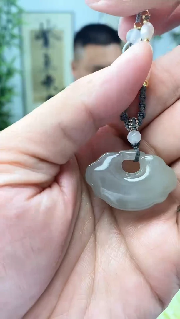 和田玉未镶嵌颈饰1