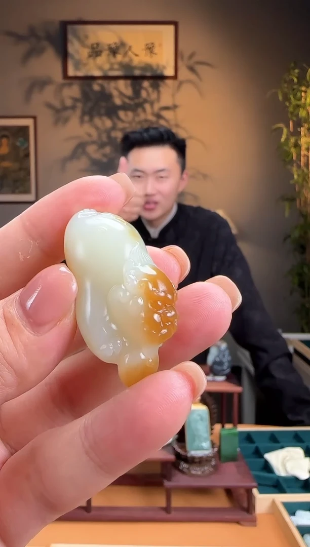 未镶嵌和田玉挂件g54糖玉狮子