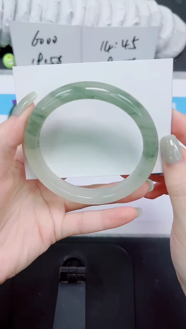 石英质玉未镶嵌手镯28