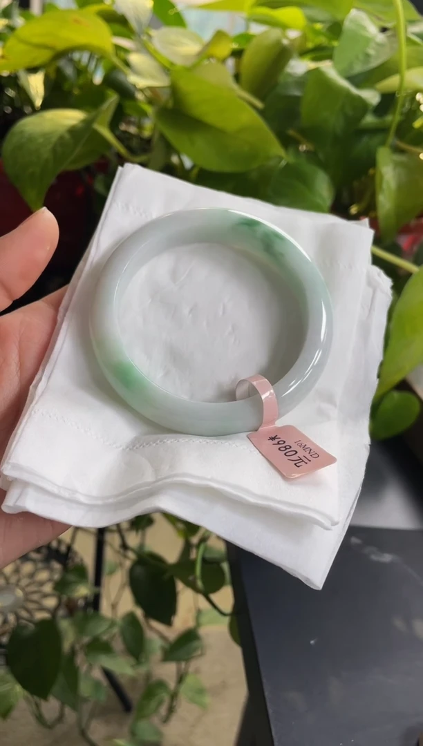 【闪购商品】翡翠手镯未镶嵌35手镯