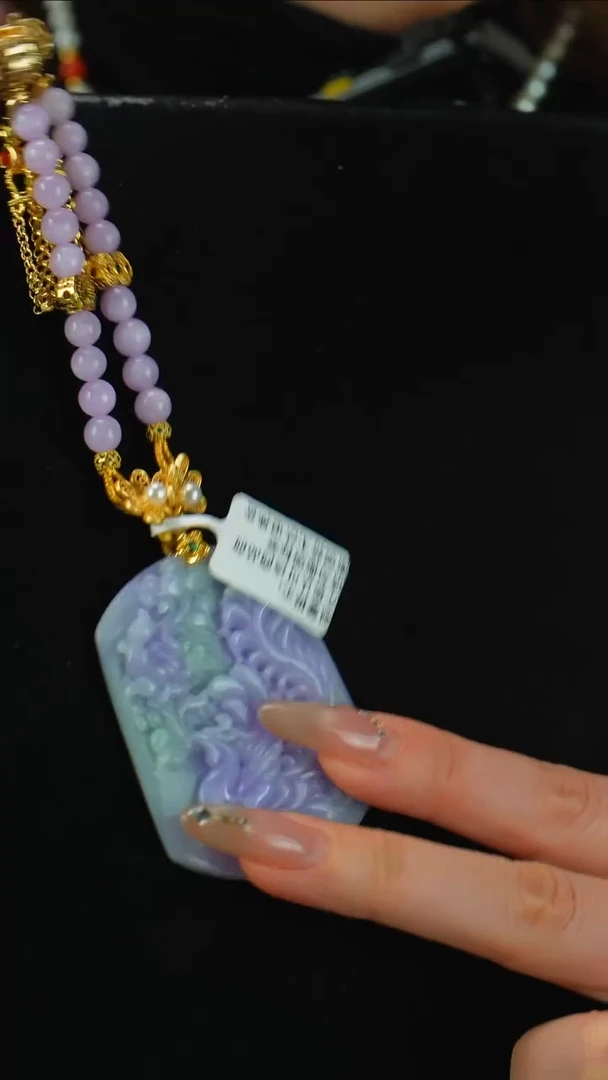 颈饰未镶嵌翡翠凤穿牡丹