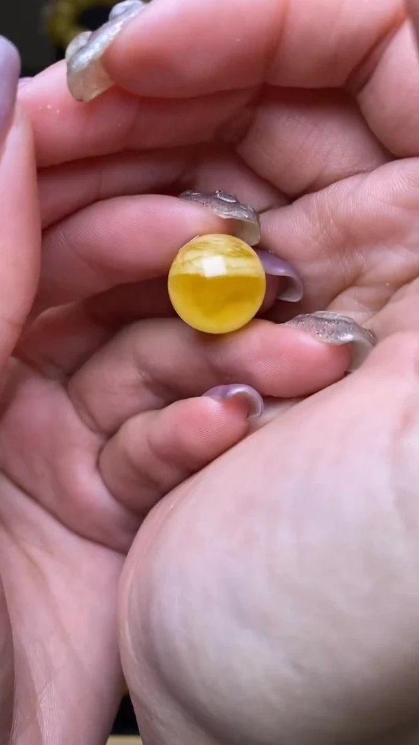 【闪购商品】琥珀裸石未镶嵌葵. 70