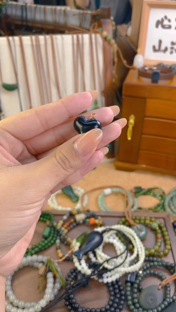 手链未镶嵌和田玉桃心