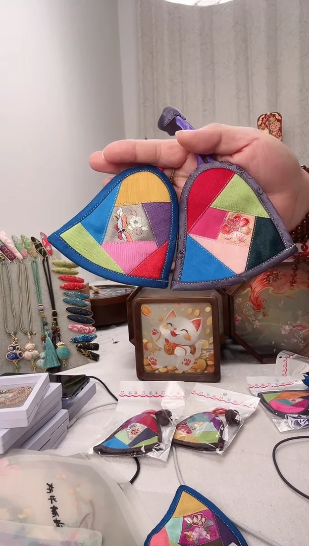 扇子苏绣作品手工钥匙扣