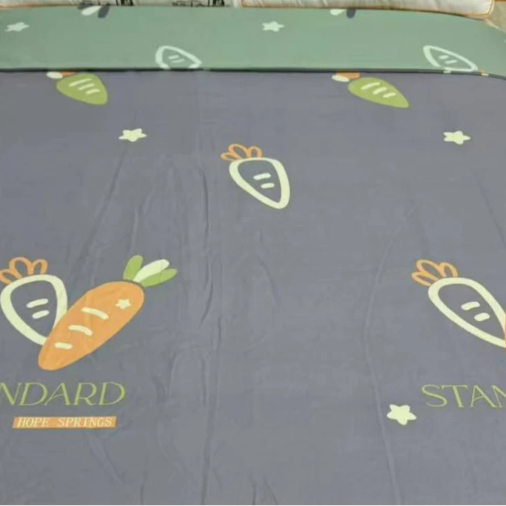 (1.50*2.0) 欢乐小萝卜单人斜纹被罩