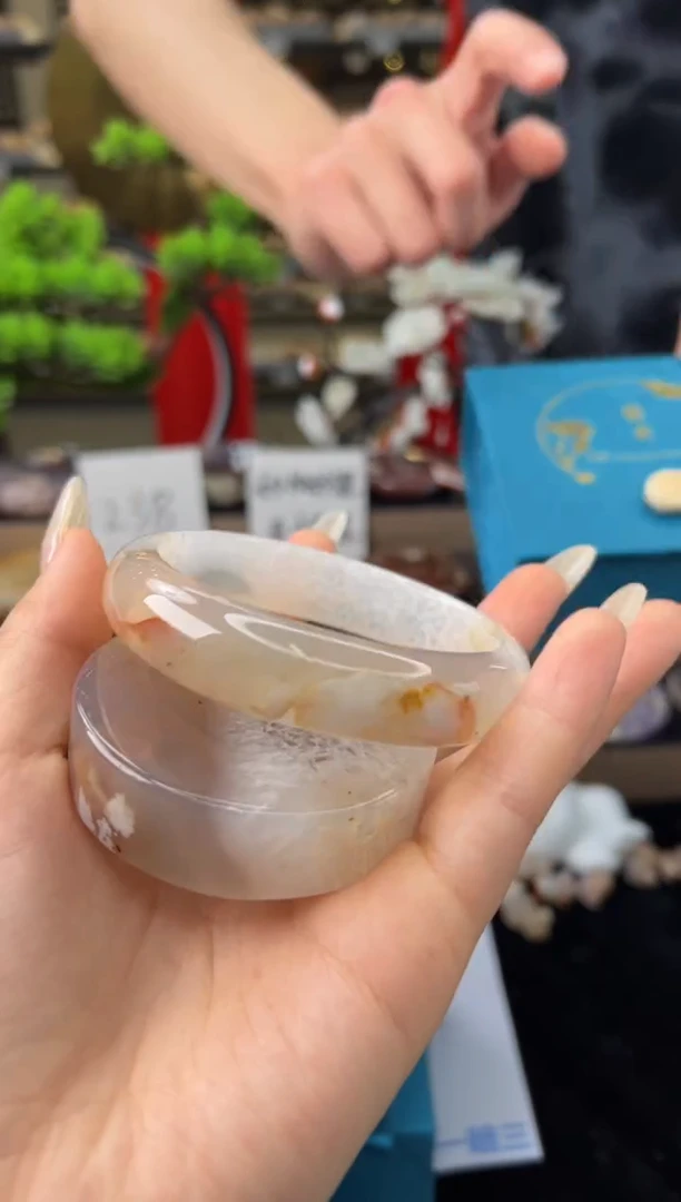 【闪购商品】石英质玉手镯未镶嵌63圈口（赠送镯心）21744