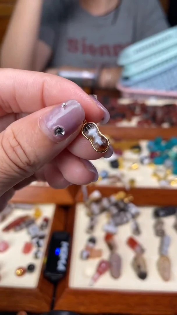 玛瑙/玉髓颈饰未镶嵌108金刚杵侧挂