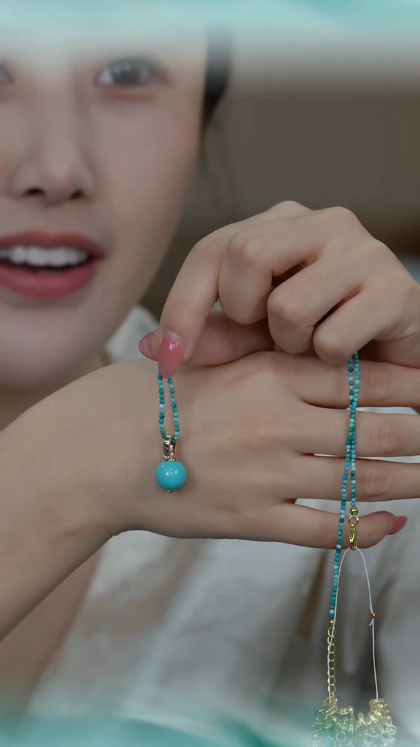 绿松石未镶嵌颈饰多样性发其一