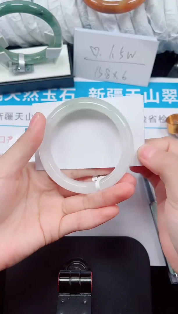 未镶嵌手镯石英质玉135-55/56