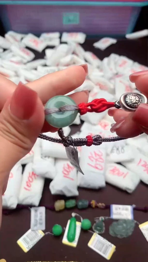 【闪购商品】翡翠手绳未镶嵌一