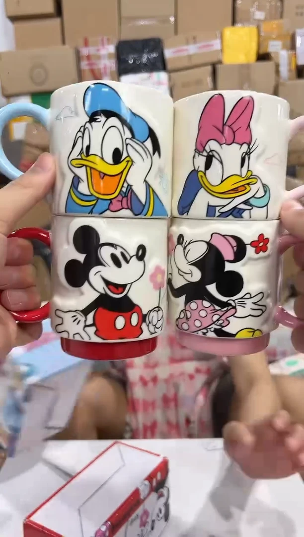 瓷片米奇米妮拿花对杯加 唐老鸭黛西对杯