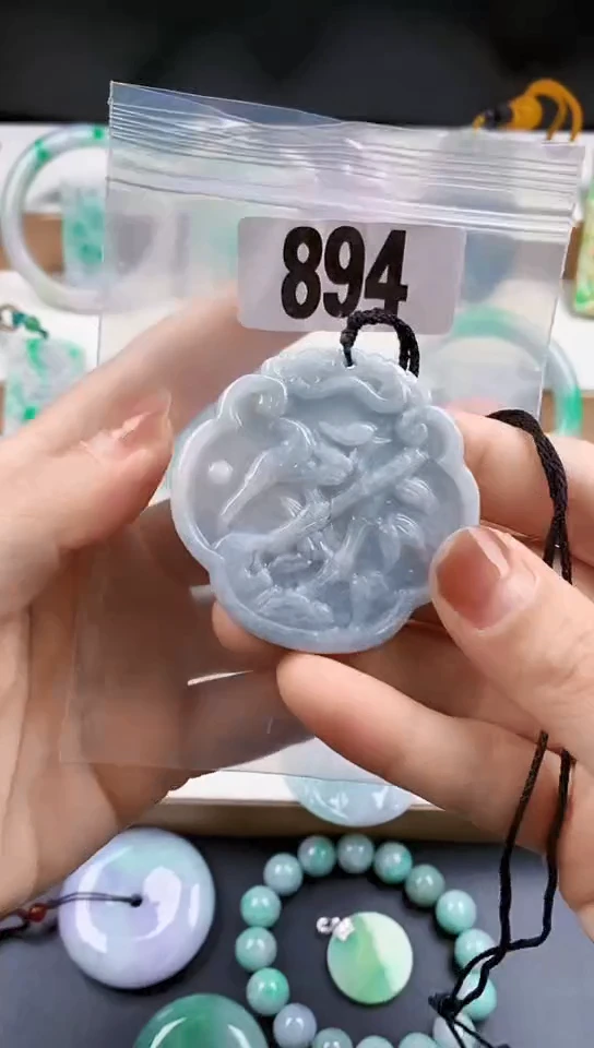 颈饰未镶嵌翡翠天然翡翠吊坠挂件