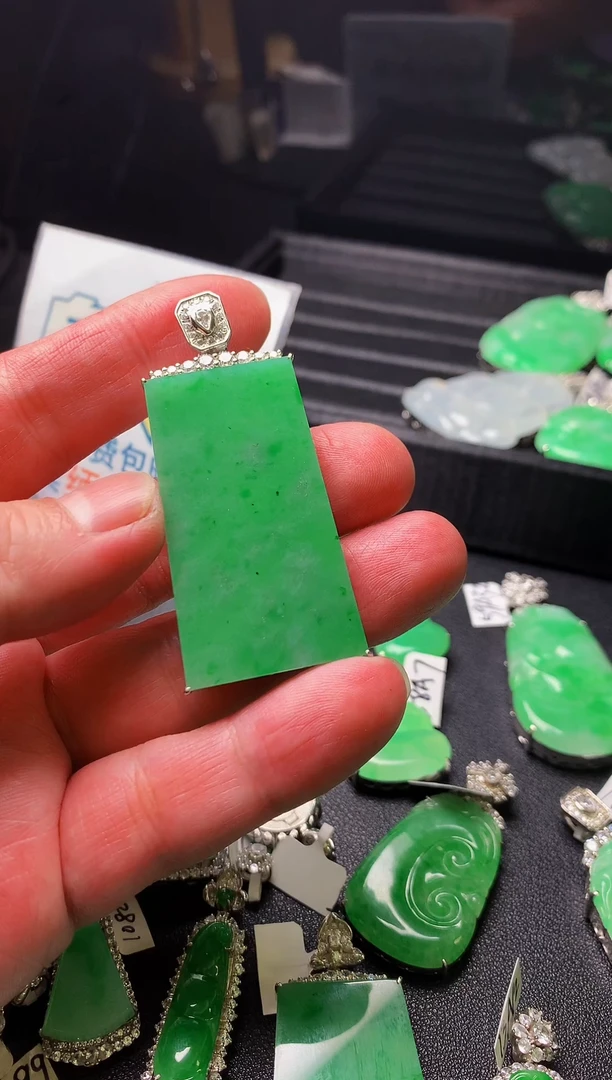 颈饰银S925镶嵌翡翠翡翠1