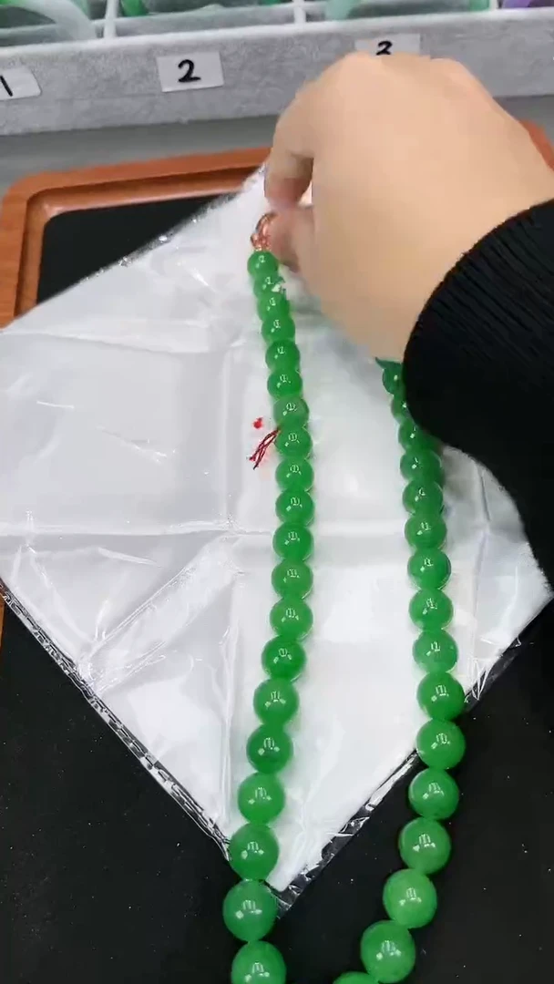 【闪购商品】砖雕s41 正阳绿项链 卡12mm