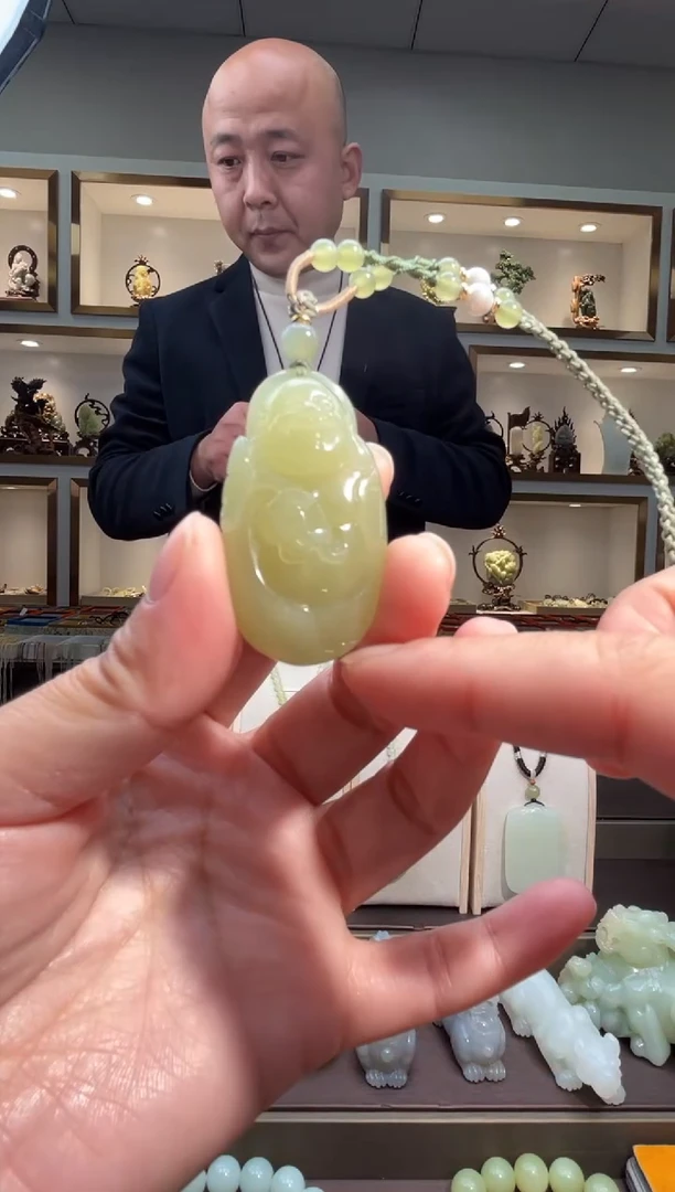 颈饰未镶嵌和田玉苏