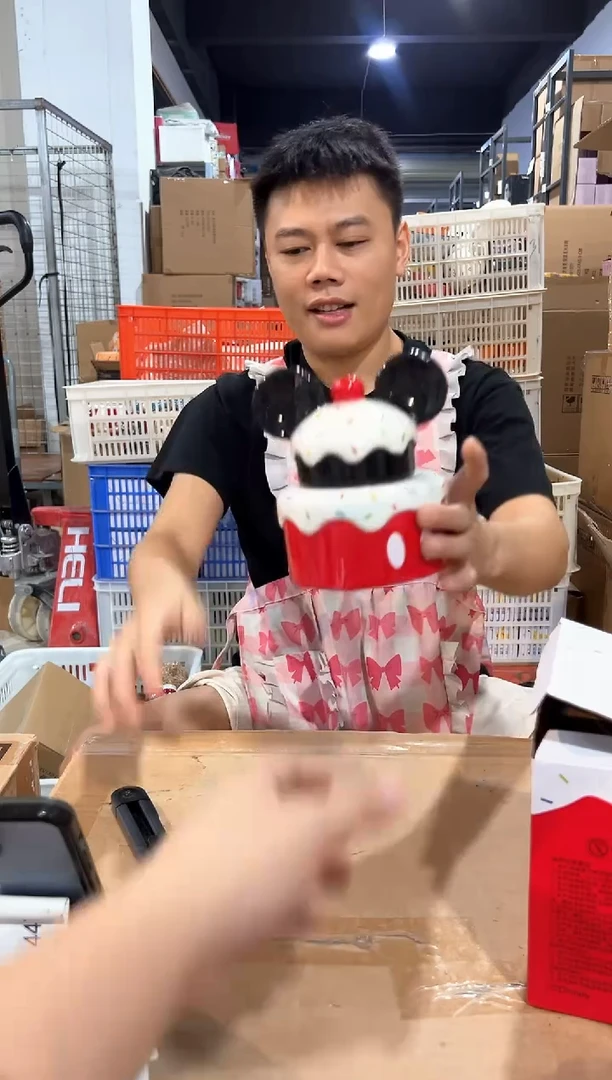 瓷片原盒米奇蛋糕罐子