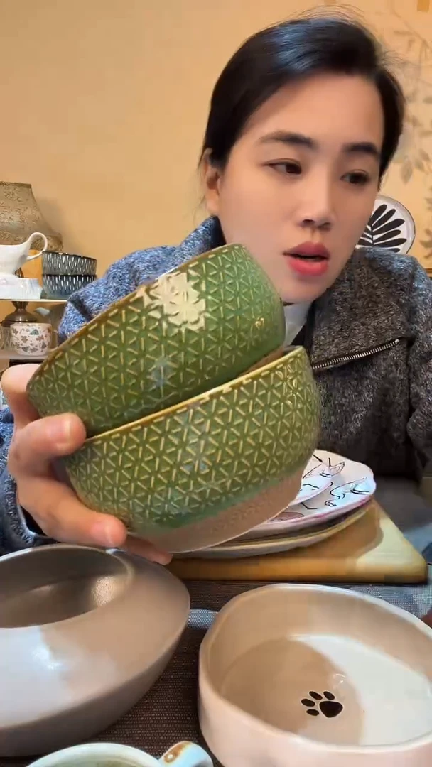 【闪购商品】瓷片2个饭碗  微瑕介意勿拍