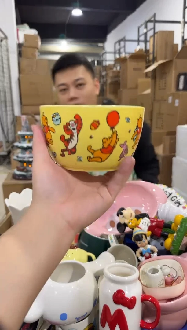 瓷片维尼大碗