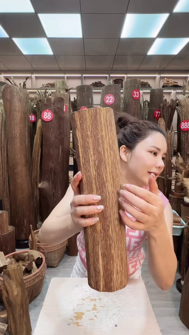 沉香碎屑沉香沉香原料摆件一百以上带底座