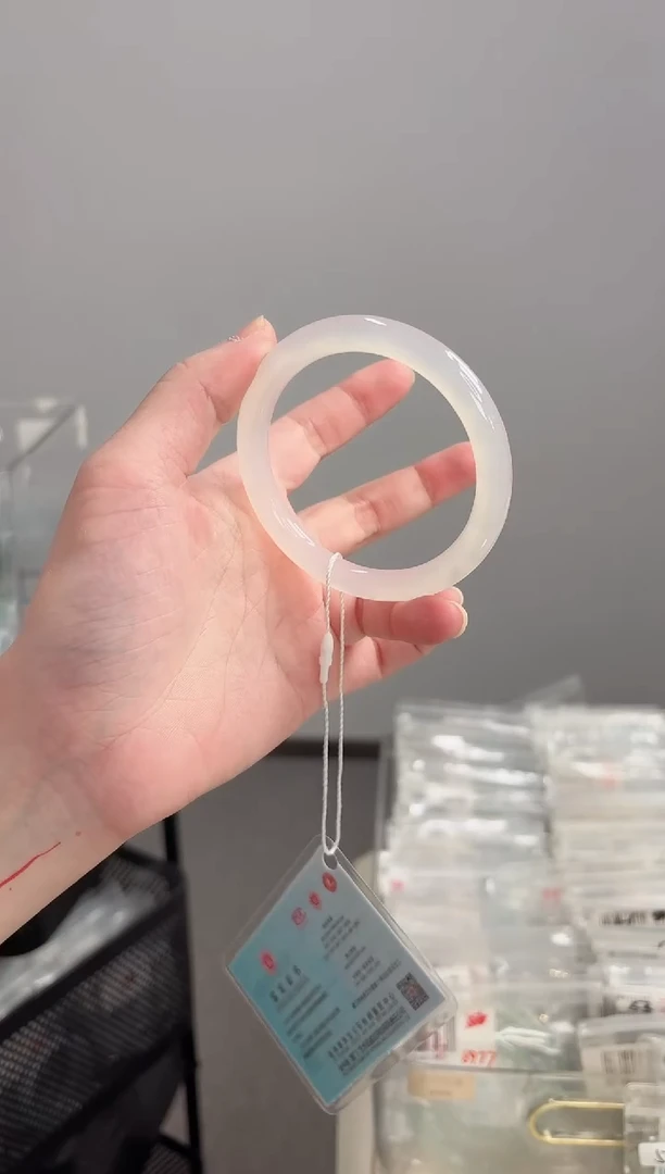 手镯玛瑙/玉髓未镶嵌58圈白冰卡8