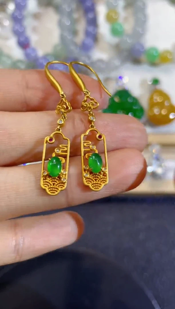 颈饰18K金镶嵌翡翠团购16