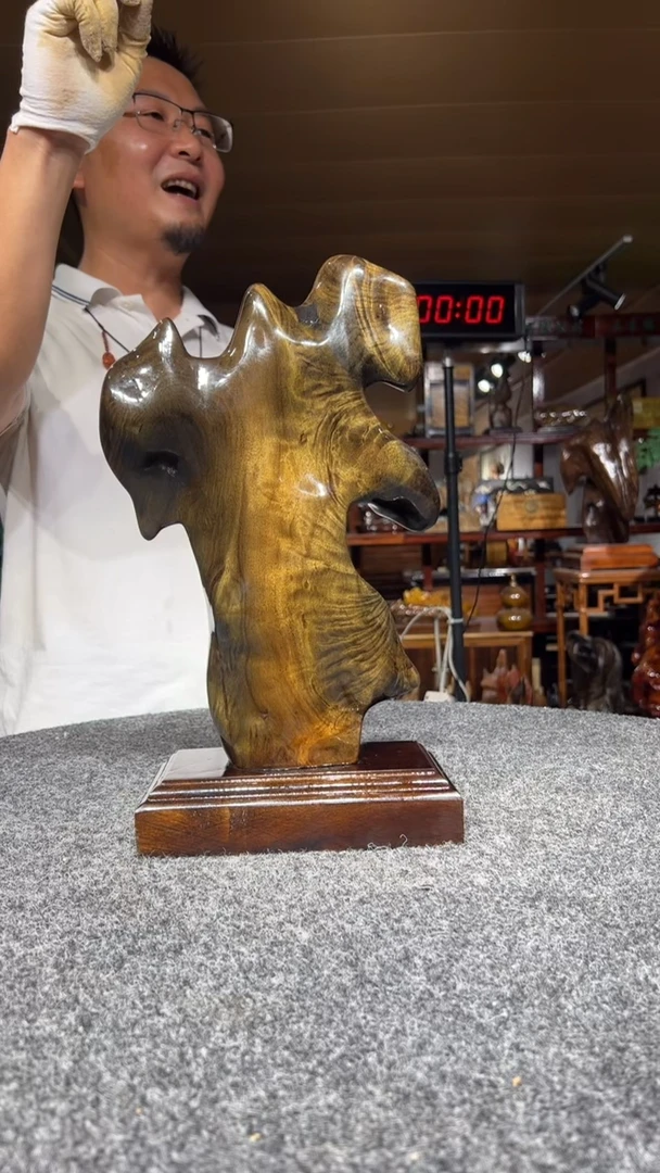 金丝楠冲****霸金丝楠木小叶桢楠