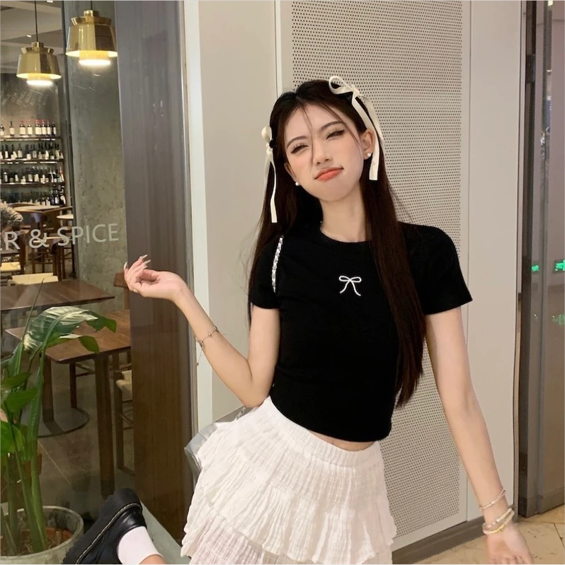 街舞辣妹复古高腰黑色短款t恤女夏季小众设计感圆领短袖显瘦时尚