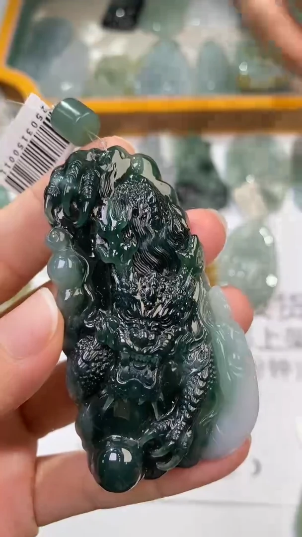 未镶嵌挂件翡翠306828