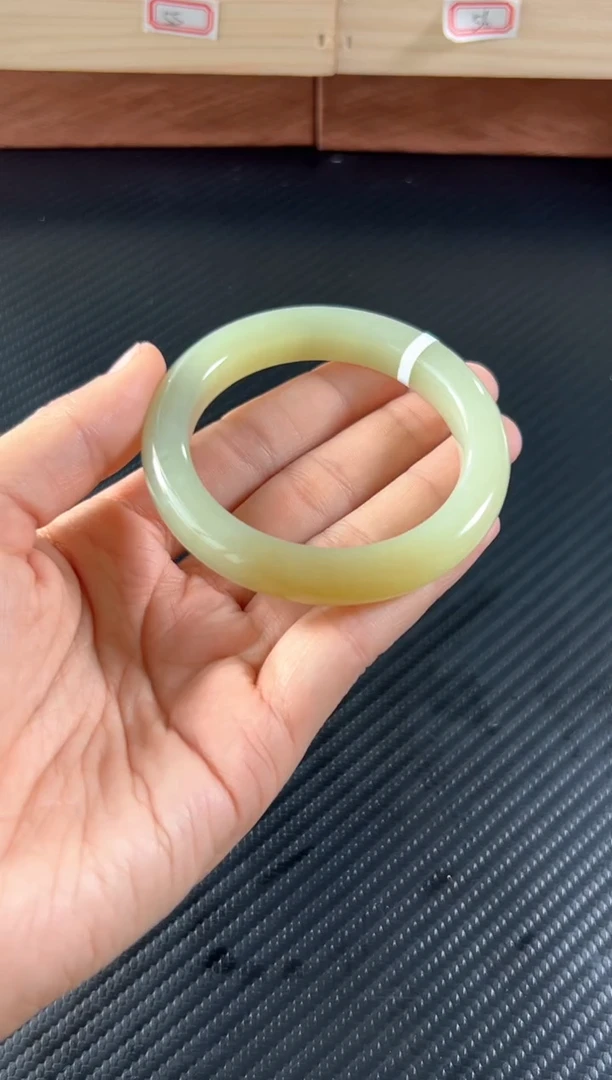 未镶嵌手镯和田玉若羌微色差54+sm