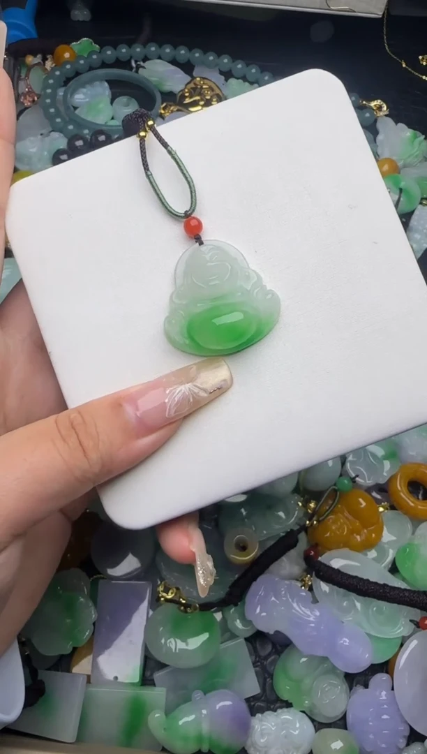 翡翠未镶嵌颈饰天然缅甸翡翠吊坠