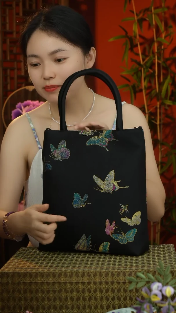 刺绣蝴蝶托特彩蝶
