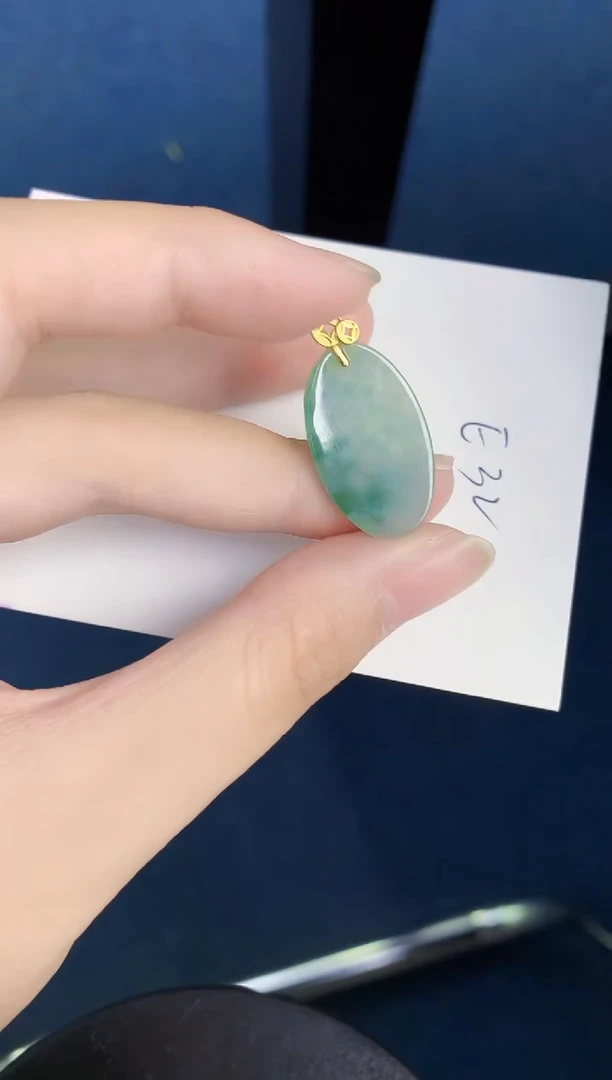 翡翠未镶嵌颈饰天然翡翠缅甸A货