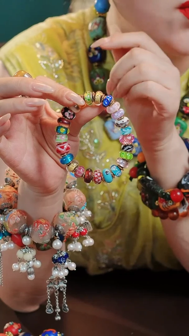 颈饰琉璃小**米琉璃琉璃琉璃