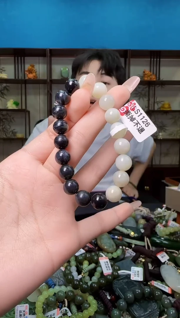 颈饰未镶嵌和田玉多样性发一