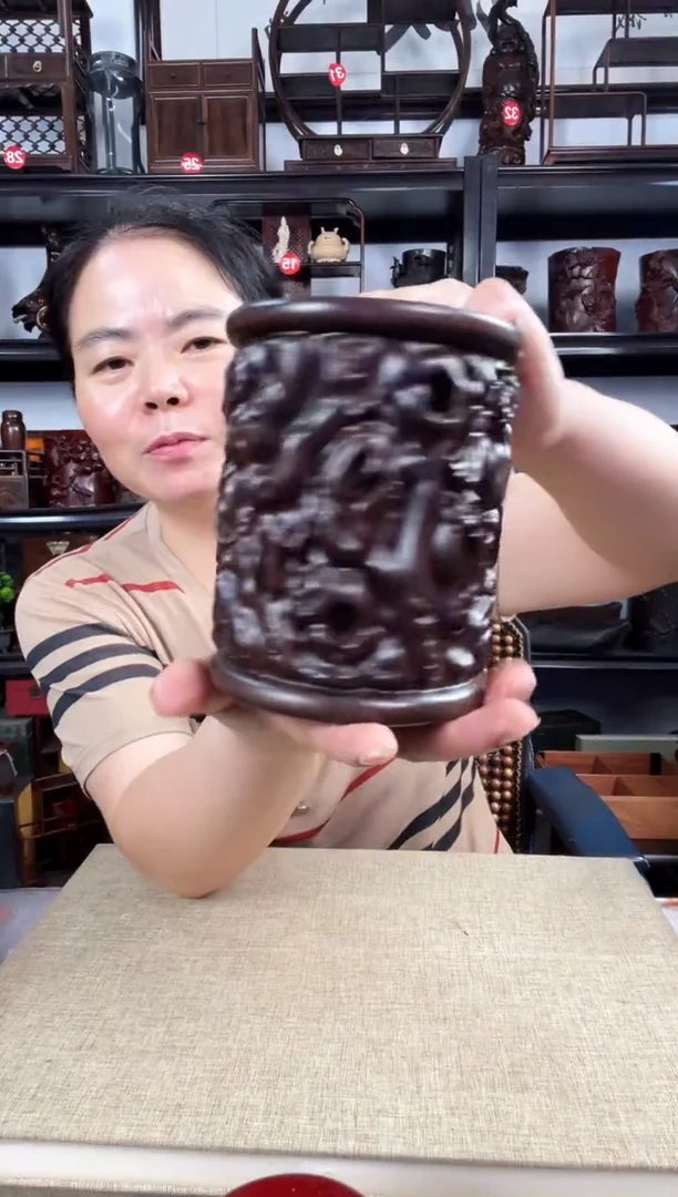 木寿桃笔筒老李红木工艺品