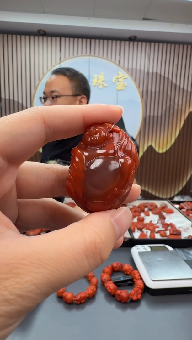 未镶嵌雕刻南红玛瑙091ZB1017产品一个