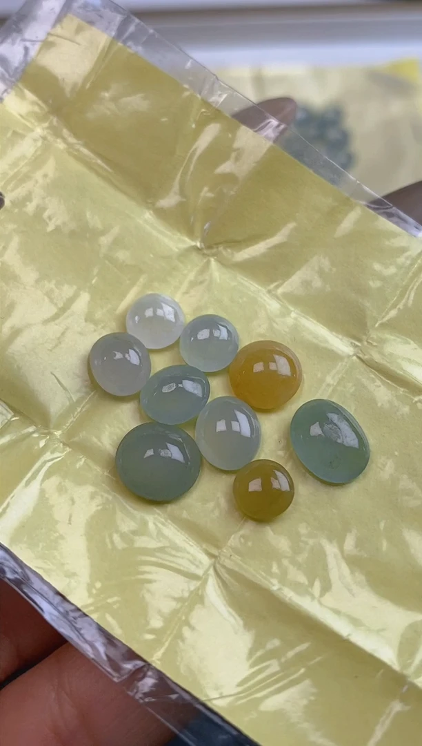 翡翠裸石天然翡翠蛋面5