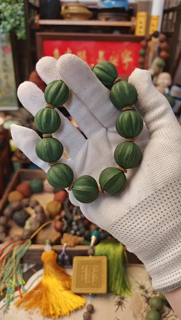 【闪购商品】玉兰衙香瓜珠手串一条