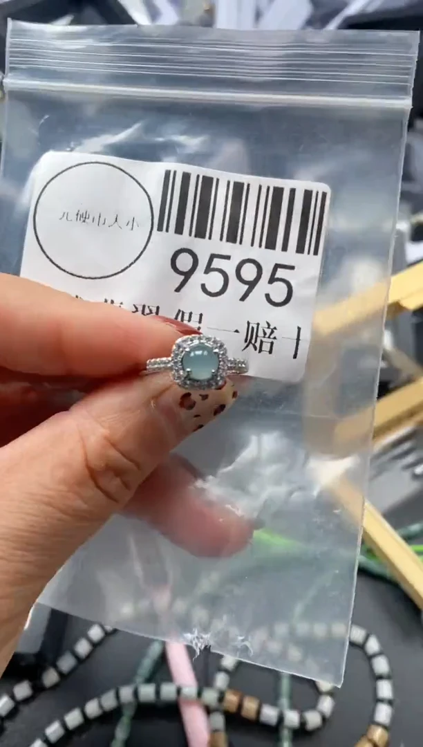 吊坠(不含链)未镶嵌翡翠9595