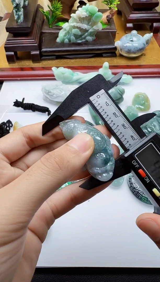 吊坠(不含链)未镶嵌翡翠1