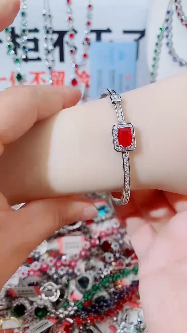 未镶嵌手镯红宝石