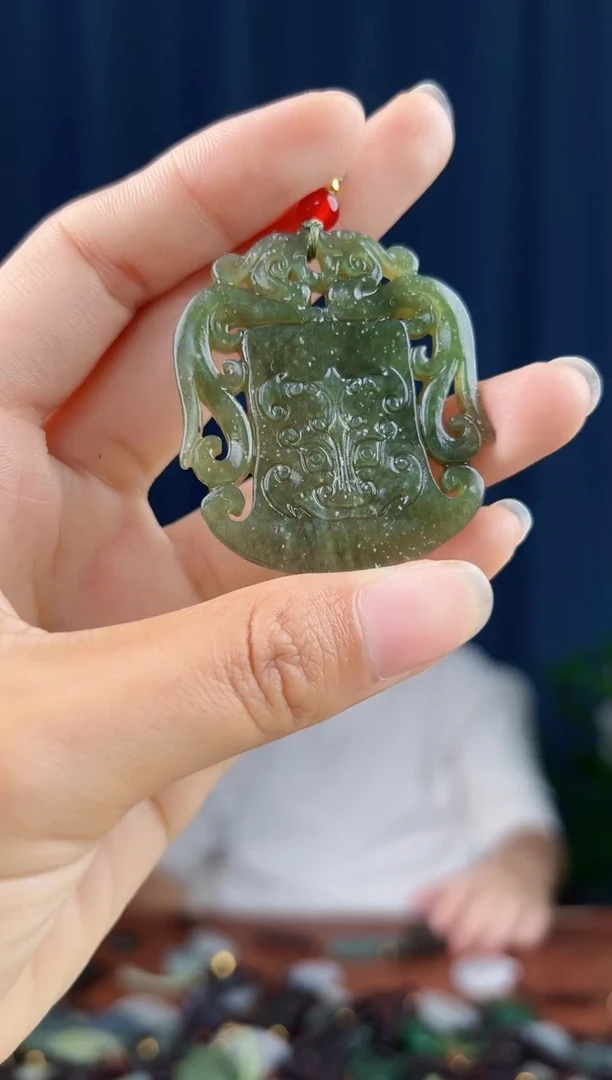 未镶嵌和田玉挂件拍一发一，多样性发货