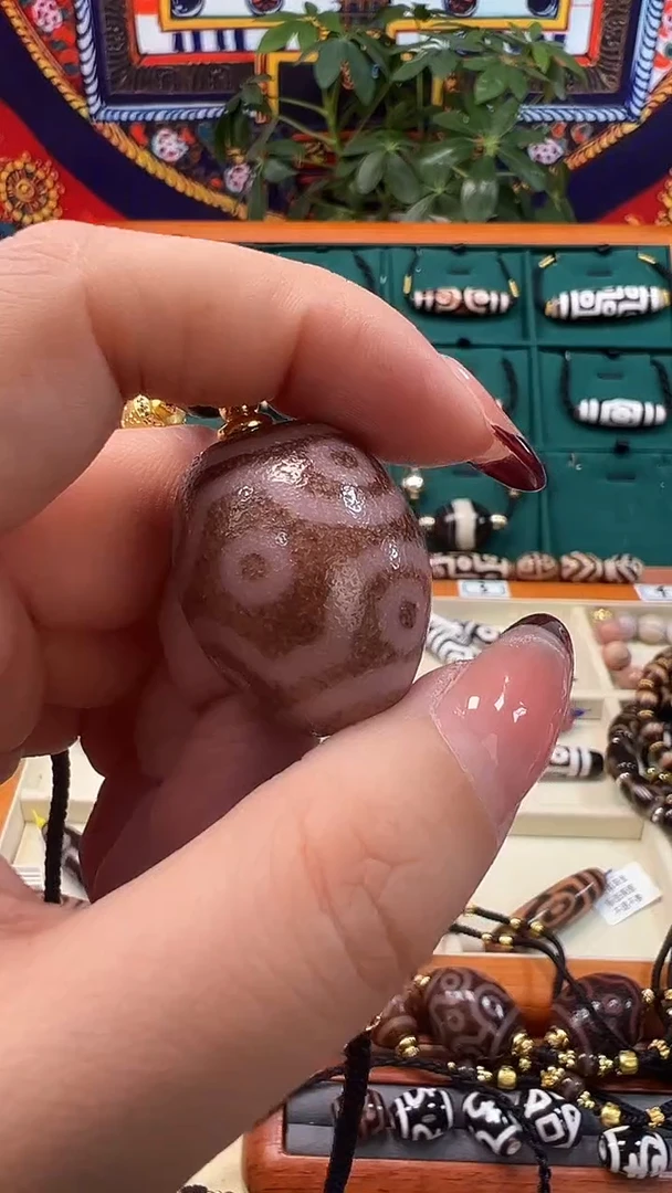 玛瑙/玉髓（覆膜）颈饰合金周***收27.