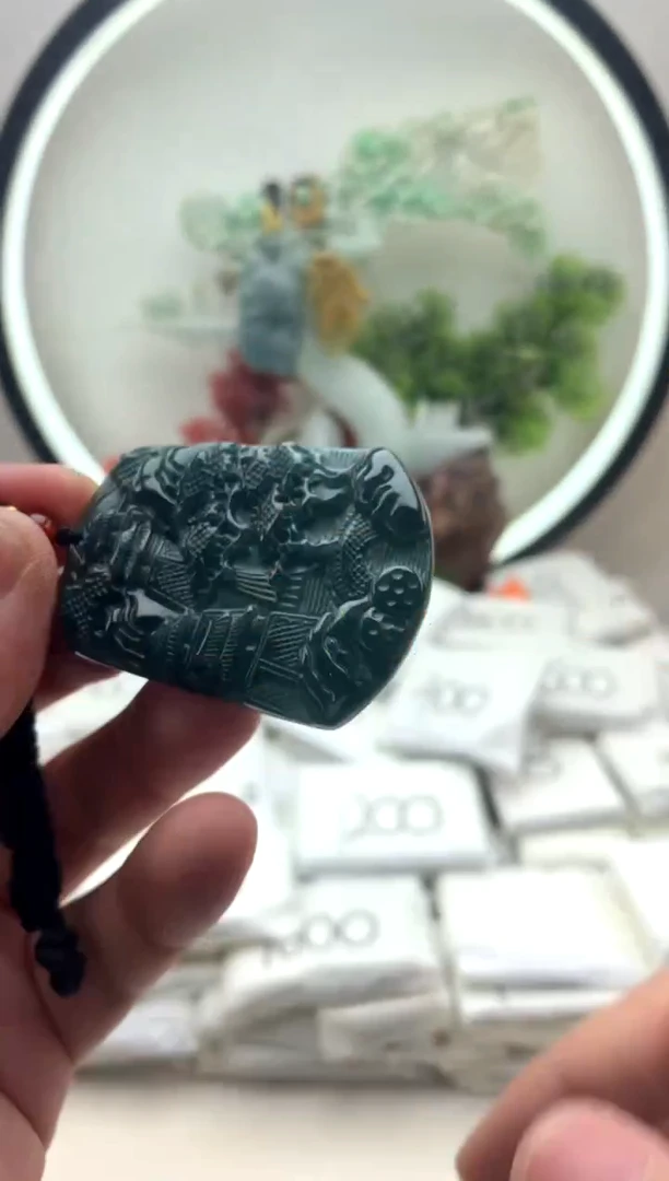 颈饰未镶嵌翡翠山水牌1