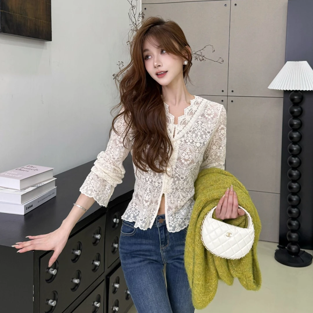 【白茶心事】轻奢手钩花高级感打底蕾丝上衣（衣长56）