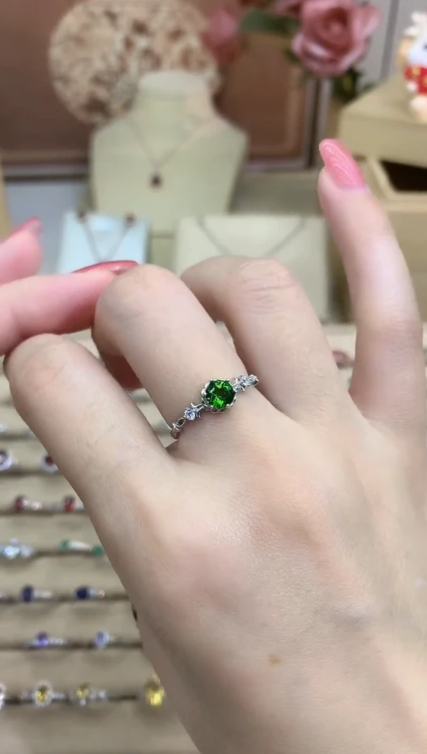 银S925镶嵌透辉石戒指透辉石