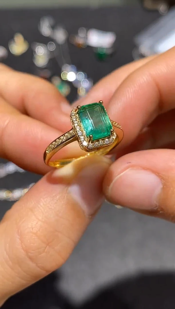 银S925镶嵌戒指祖母绿戒指