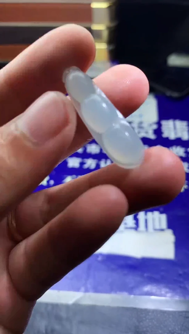 未镶嵌定制翡翠