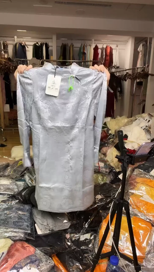 连衣裙       2XL码    125-135斤